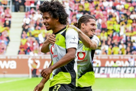 Video bóng đá Mainz - Dortmund: Sụp đổ vì 2 bàn thua và 1 thẻ đỏ (Bundesliga)