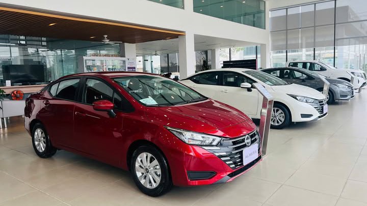 Nissan Almera giảm giá 80 triệu đồng để tăng sức cạnh tranh - 1