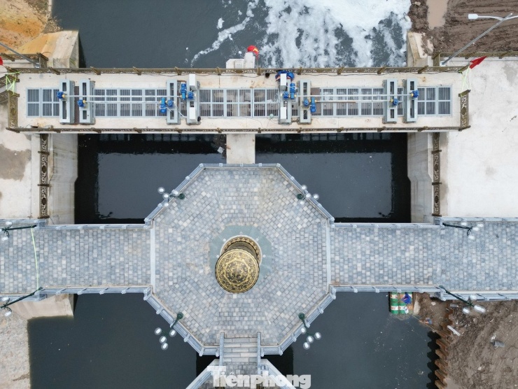 Đập tràn sông Tô Lịch đã giữ được mực nước trên sông 3,5 mét - 4