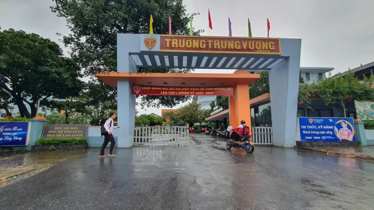 Trường Liên cấp Trưng Vương (phường Nam Đông Hà) vẫn cho học sinh đến trường.