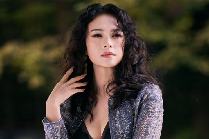 Chương Tử Di mặc tôn dáng