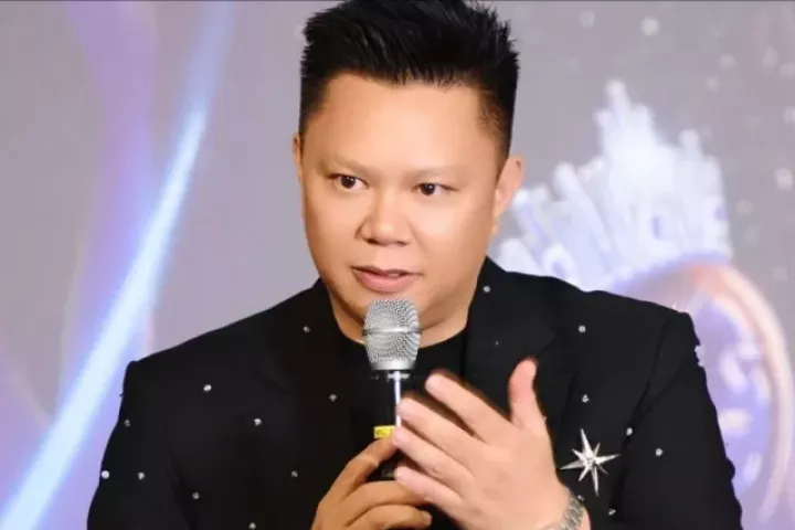 Chủ tịch Miss Universe Vietnam giải thích