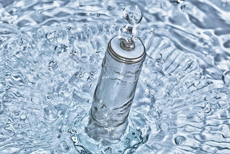 Pin gốc nước được xem là cách tốt nhất để giảm giá thành xe điện.