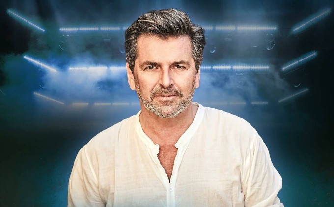 Thomas Anders trên poster chương trình "Melody of two Nations". Ảnh: Ravolution Asia
