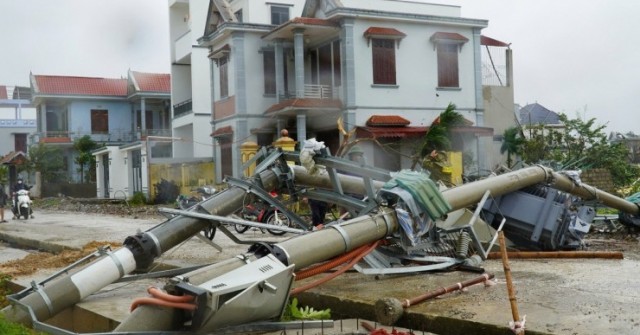12 người tử vong, 17 ngư dân mất liên lạc do bã...