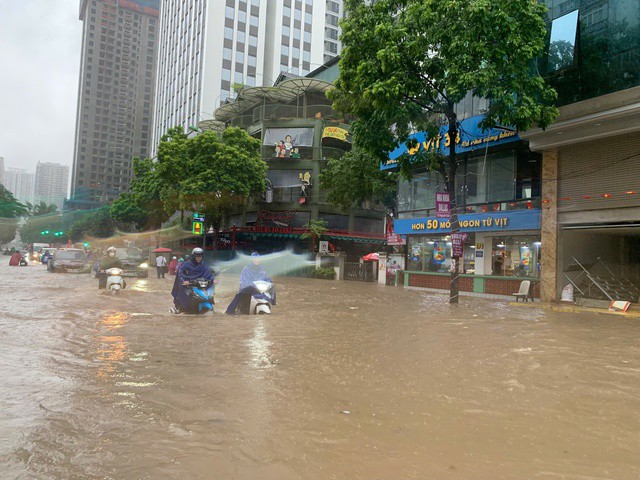 Tâm điểm mưa lớn chiều tối và đêm nay do hoàn lưu bão số 10 - 1