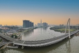 Tin tức trong ngày - Hình ảnh TPHCM 'thay da đổi thịt' qua từng công trình