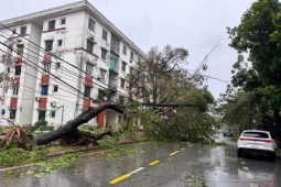 Tin tức trong ngày - Bão số 10 gây mưa lớn ở Bắc Bộ, Trung Bộ đến bao giờ?