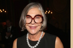 Không kinh doanh, vẫn là nữ tỷ phú giàu nhất thế giới với khối tài sản hơn 100 tỷ USD