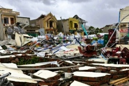 Tin tức trong ngày - Hiện trường tan hoang sau trận lốc xoáy kinh hoàng ở Thanh Hóa