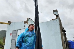 Tin tức trong ngày - Người dân khóc ròng khi rơi vào cảnh 'màn trời chiếu đất' sau bão