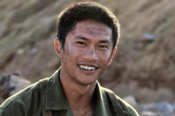 Giải trí - Nguyễn Hùng - chàng trai vô danh thành nghệ sĩ