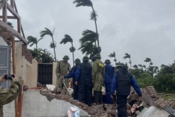 Tin tức trong ngày - 2 vợ chồng tử vong thương tâm sau trận lốc xoáy dữ dội ở Ninh Bình