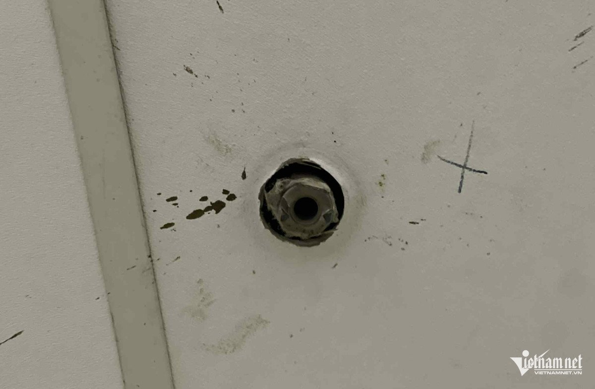 3 bé trai ném dép vô tình làm hỏng 2 thang máy ở Hà Nội, xôn xao tin đồn 'đền' 2 tỷ - 5