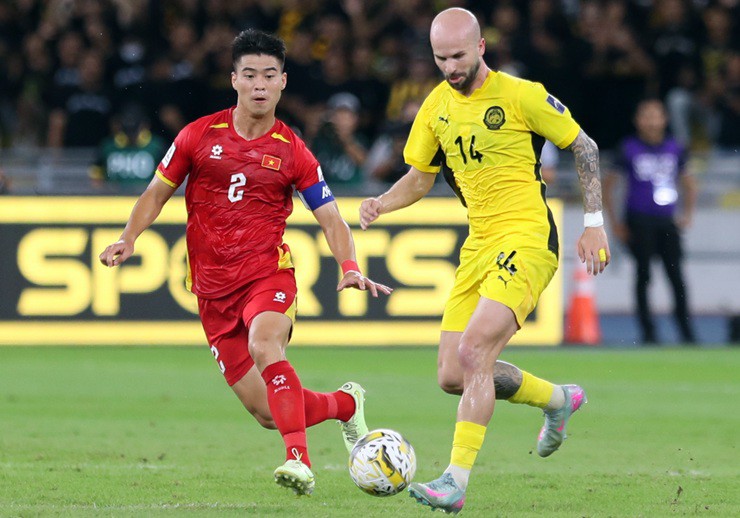 Joao Figueiredo (số 14) là 1 trong 7 cầu thủ nhập tịch của Malaysia nhận án phạt từ FIFA