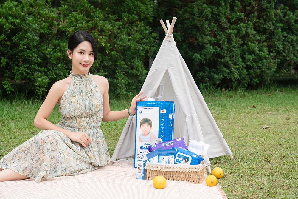 Với công nghệ Nhật Bản cùng các ưu điểm vượt trội, bỉm Nhật Goldgi cùng các sản phẩm trong hệ sinh thái mẹ bé Goldgi cung cấp giải pháp chăm con an toàn, tiện lợi nhất.