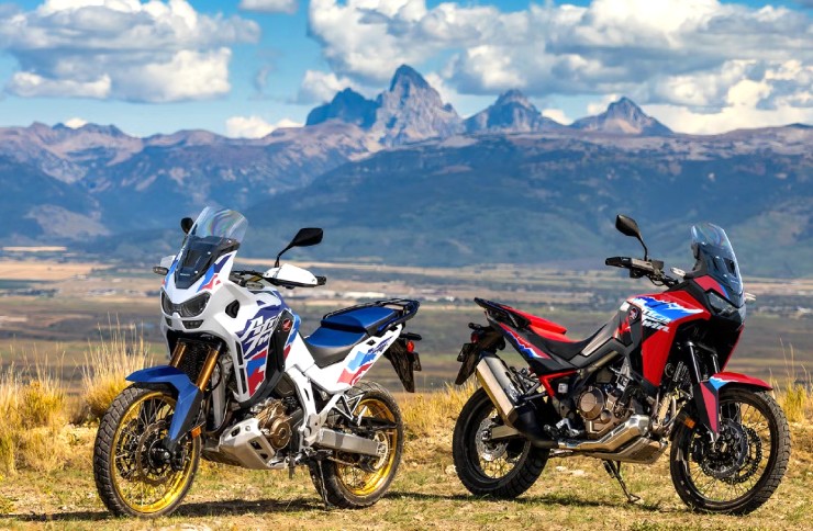 2. Honda Africa Twin đã nâng dung tích động cơ Unicam lên 1084cc, mang lại mô-men xoắn dồi dào dù công suất không quá nổi bật so với chuẩn ADV hiện đại. Với danh tiếng về độ tin cậy, mẫu xe này cùng động cơ Parallel-Twin 101 mã lực và hộp số 6 cấp là lựa chọn hàng đầu cho những chuyến đi địa hình dài ngày.