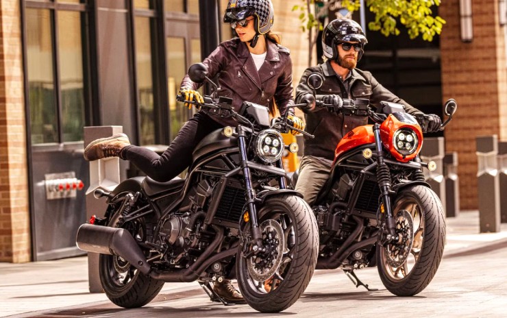 6. Honda Rebel 1100 với phong cách hành trình (cruiser) mạnh mẽ, bổ sung nhiều tiện ích như màn hình kỹ thuật số, kết nối RoadSync và cổng sạc USB-C. Xe trang bị động cơ 1.100cc lấy từ Africa Twin, hộp số ly hợp kép 6 cấp, 3 chế độ lái và hệ thống kiểm soát lực kéo hiện đại. Bền bỉ, dễ vận hành và được đánh giá cao về độ tin cậy, Rebel 1100 là lựa chọn đáng giá trong phân khúc cruiser tầm trung.