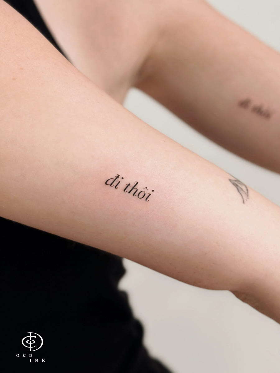 Nhiều du khách quốc tế lựa chọn xăm tiếng Việt