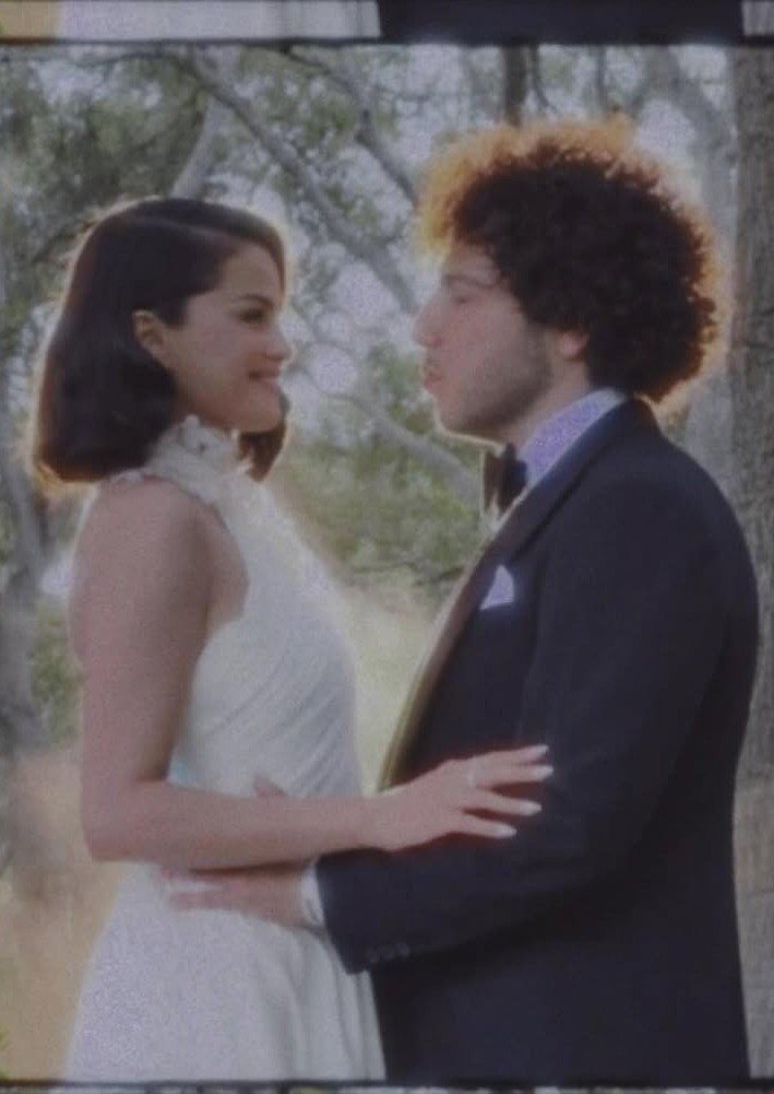 Đám cưới giữa Selena Gomez và Benny Blanco diễn ra riêng tư.