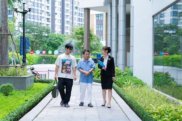 Bác Nhân trở lại cuộc sống thường ngày sau cuộc can thiệp