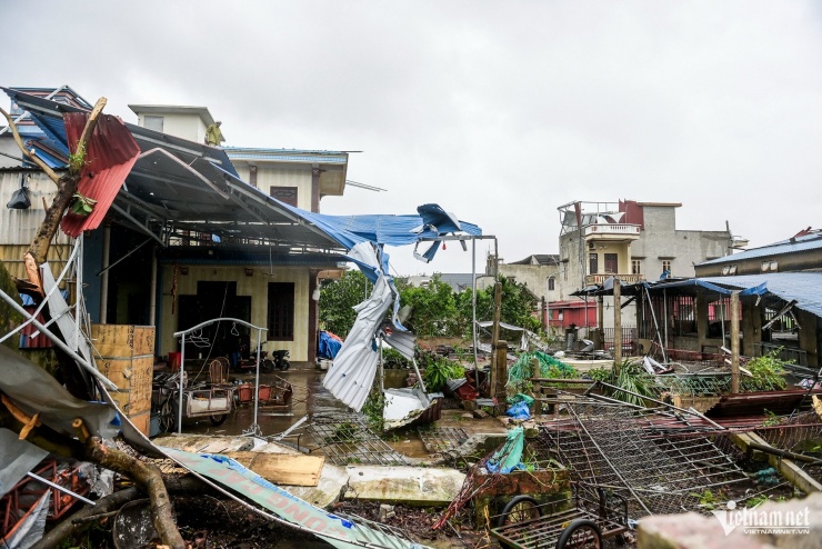Giông lốc kinh hoàng ở Ninh Bình khiến 9 người chết: Nhân chứng kể phút sinh tử - 1