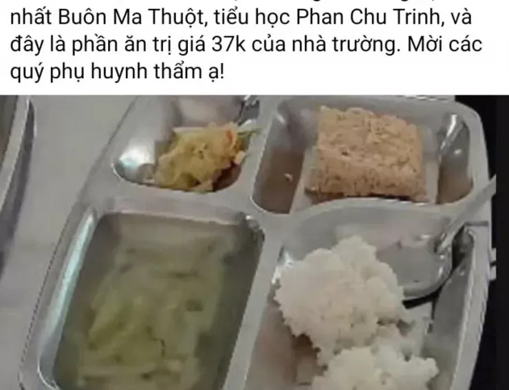 Bài đăng của phụ huynh trên một hội nhóm, bày tỏ sự không hài lòng về suất ăn bán trú tại Trường Tiểu học Phan Chu Trinh. Ảnh chụp màn hình