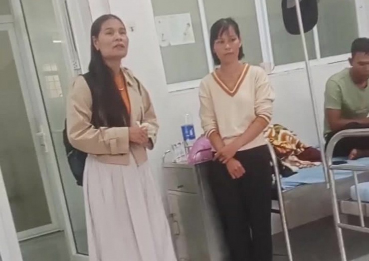 Sau vụ ngộ độc tập thể, học sinh đồng loạt nghỉ học ‘tẩy chay’ phó hiệu trưởng - 2
