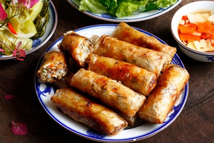 Vì sao chiên nem bị vỡ nhân?