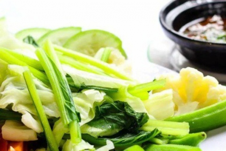 Sai lầm khi ăn rau luộc để giảm cân, cô gái 24 tuổi sốc khi biết mình bị biến chứng do viêm tụy cấp