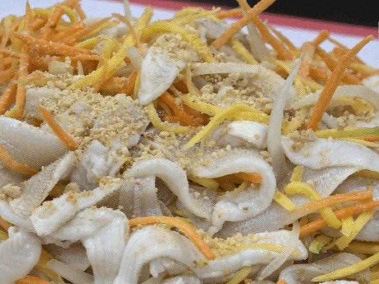 Đặc sản 'kén khách' có từ Nam ra Bắc, nước chấm làm từ thứ tưởng bỏ đi