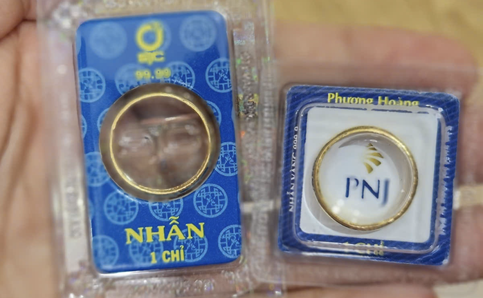 Giá vàng trong nước tăng mạnh theo giá thế giới