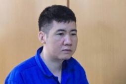 An ninh - Xã hội - Em gái vay tiền, cặp vợ chồng bị bắt cóc đưa vào rừng, ép cởi quần áo quay clip