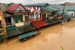 Tin tức trong ngày - Xót xa người dân Lào Cai ‘mỗi tháng chạy lũ một lần’
