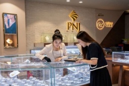 Kinh doanh - Người mua vàng chuẩn bị đón nhận tin mới