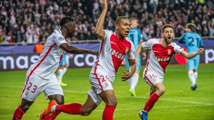 Lần gần nhất hai đội đối đầu, Mbappe và Bernardo Silva vẫn còn thi đấu cho Monaco