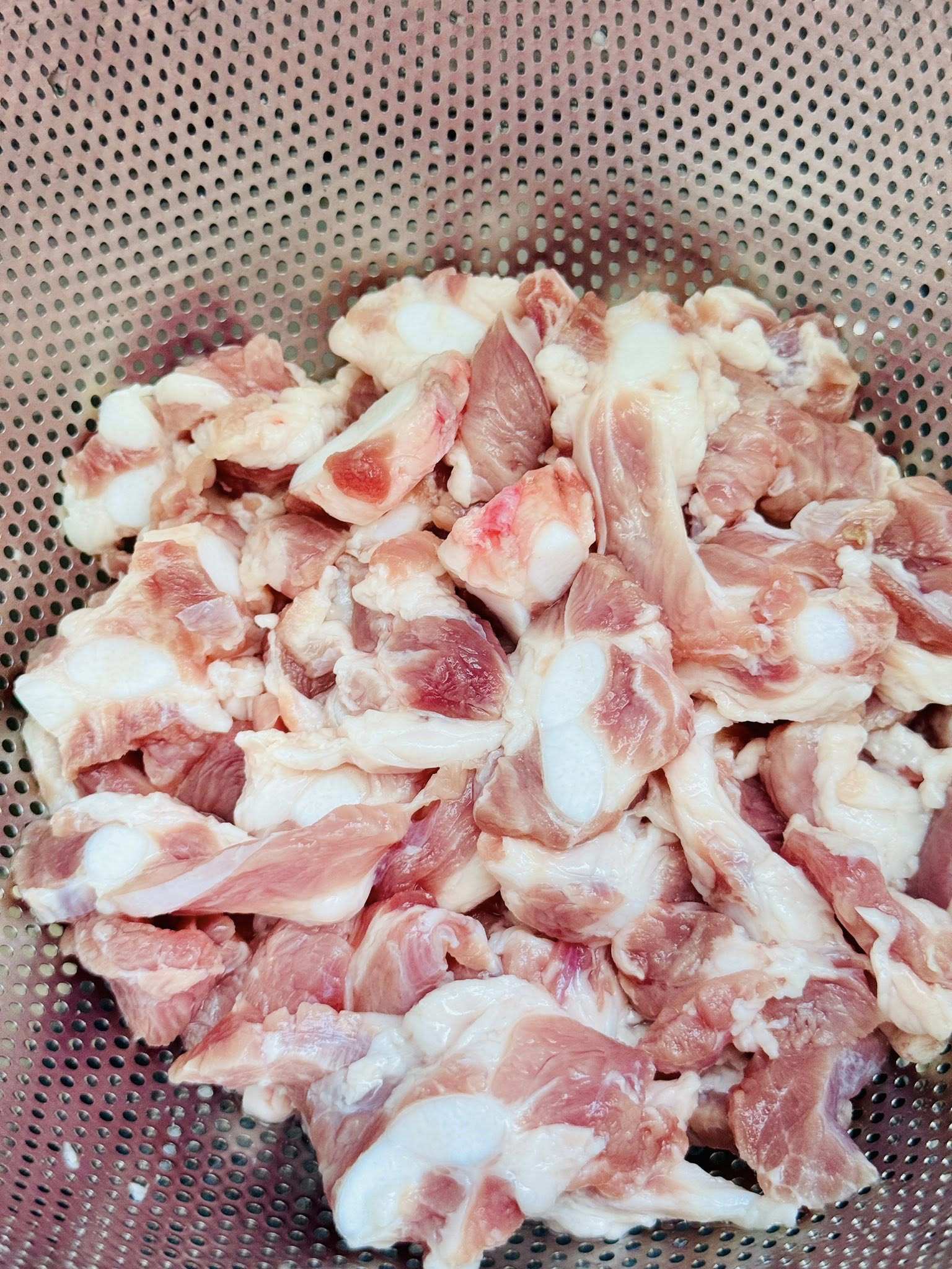 Không cần ra quán, chỉ mất 30 phút có nồi cháo sườn sụn siêu ngon đãi cả nhà - 2