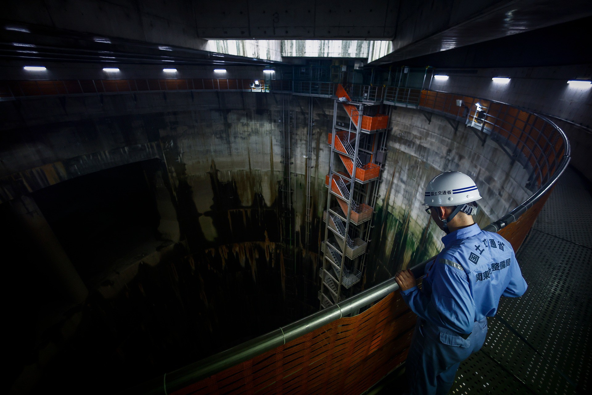 Một phần công trình hầm ngầm chống ngập khổng lồ ở Nhật Bản. Ảnh: Reuters