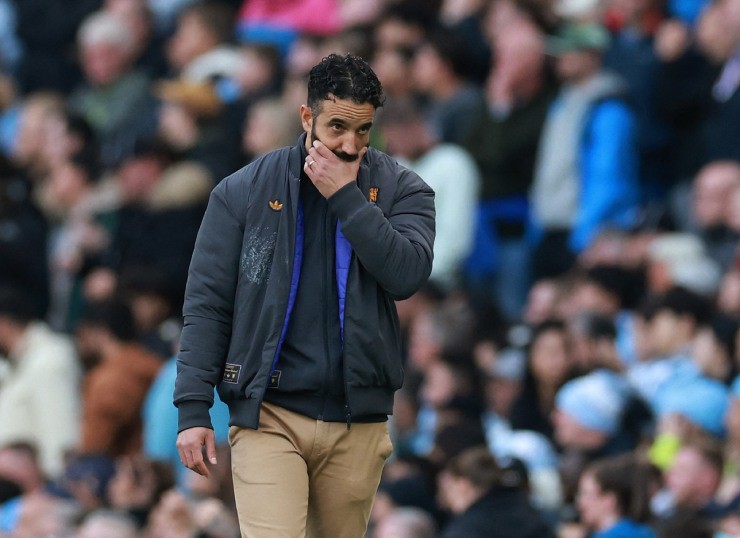 Giới chủ MU yêu cầu HLV Amorim thay đổi sơ đồ và chiến thuật