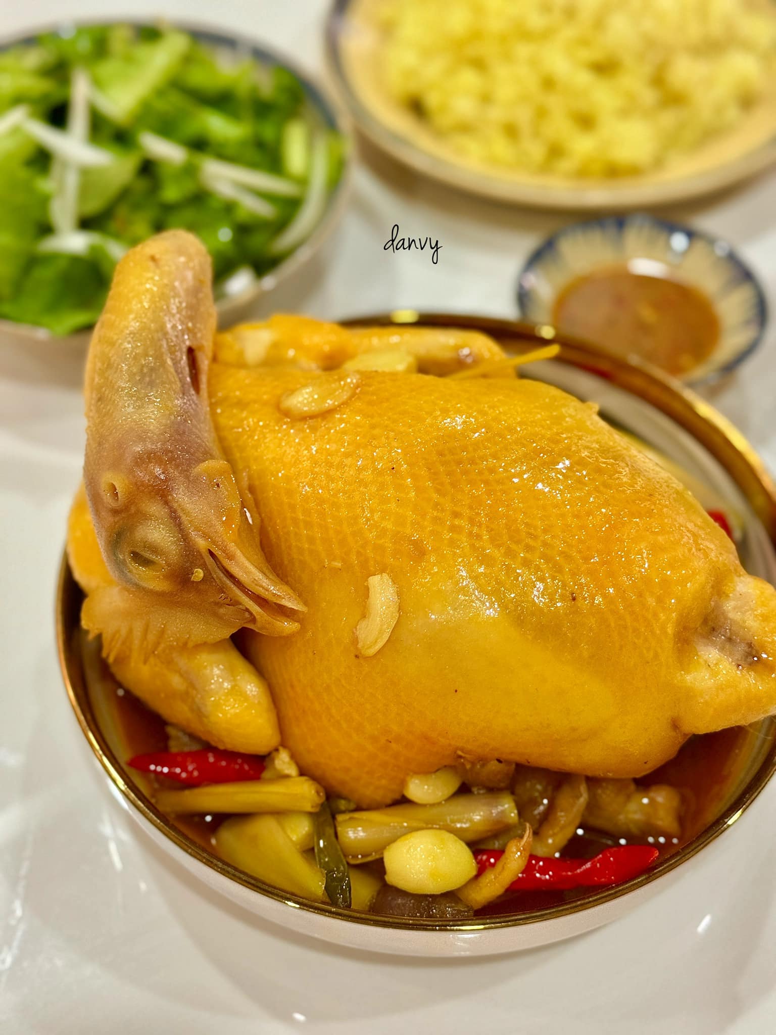 Mưa gió làm món cơm gà vàng óng, vạn người mê - 3