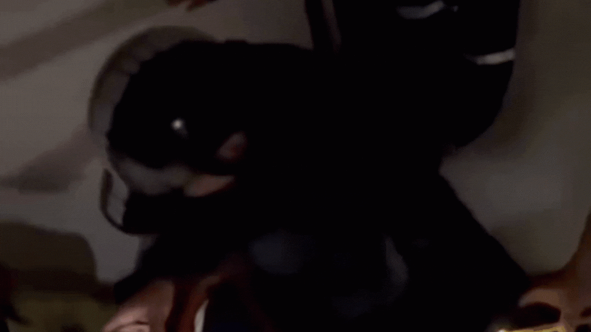 Hà Nội: Thang máy rơi xuống hầm ngập nước, một nạn nhân được cứu sống kịp thời - 1