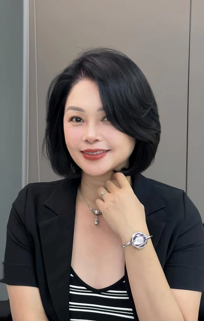 Ngoài sự nghiệp ổn định, nghệ sĩ Thanh Tú còn khiến khán giả ấn tượng bởi sắc vóc trẻ đẹp.