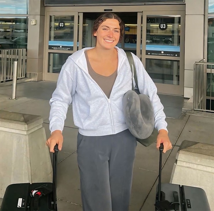 Roni Jones Perry có mặt tại Việt Nam vào tối ngày 30/9, gia nhập VTV Bình Điền Long An