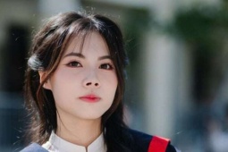 Thủ khoa toàn quốc thi tốt nghiệp THPT 2026 xinh xắn: Biết điểm khi đi làm thêm, là á khoa thi đánh giá năng lực