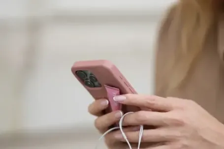 Tata rò rỉ dữ liệu: Lộ thông tin mật liên quan Apple, iPhone 18 Pro