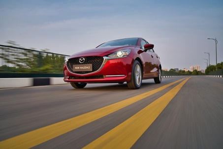 Giá xe Mazda2 niêm yết và lăn bánh tháng 7/2026