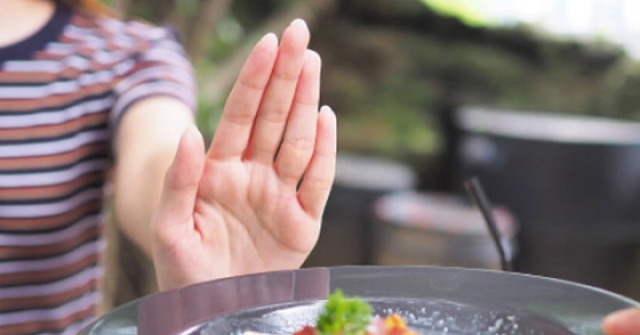5 thói quen ăn tối làm giảm tuổi thọ, nhiều người Việt vẫn đang mắc phải