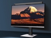 Thường xuyên chơi game PC trong màn đêm, nên lắp đèn màn hình hay đèn bàn thông minh?