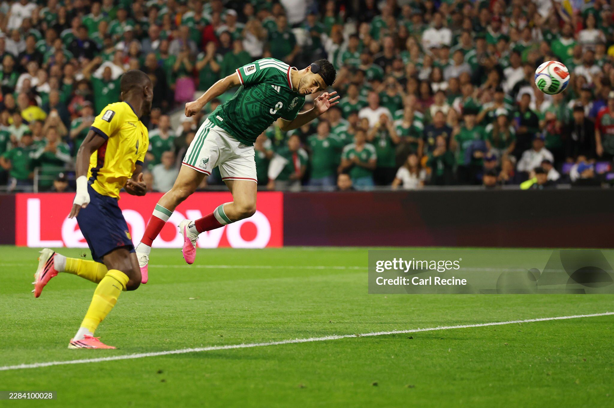 Trực tiếp bóng đá Mexico - Ecuador: Đội Nam Mỹ chỉ còn 10 người (Hết giờ) - 2