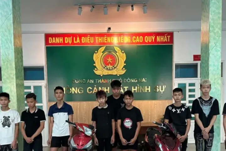 Triệu tập nhóm 'quái xế' mang hung khí, khiêu khích cảnh sát tuần tra ở Đồng Nai